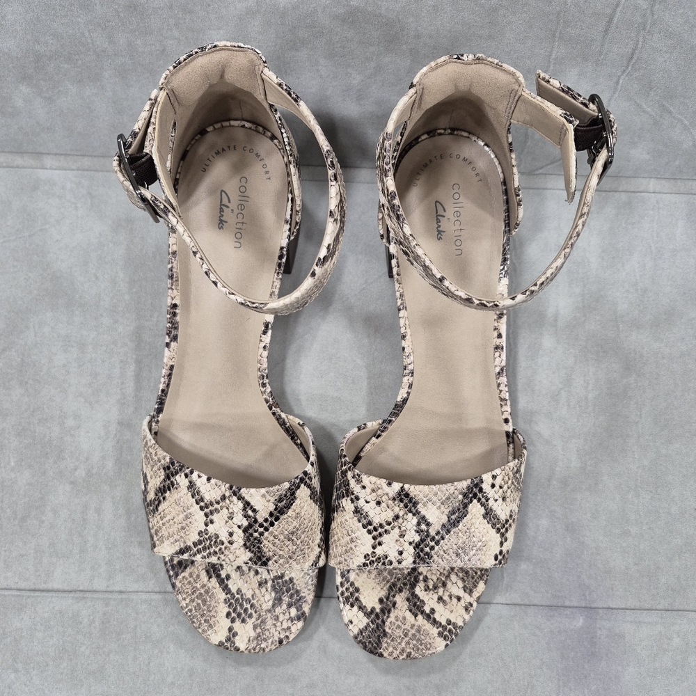 Clarks sandals women's 10 cream black snake embossed padded ankle strap low heel - Picture 2 of 14
